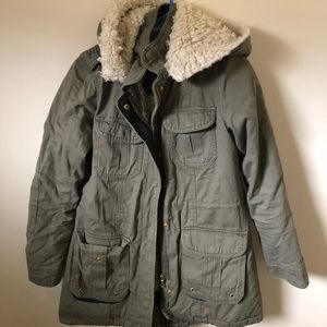 $45 | ARMY GREEN WINTER COAT | Wool lining in hood